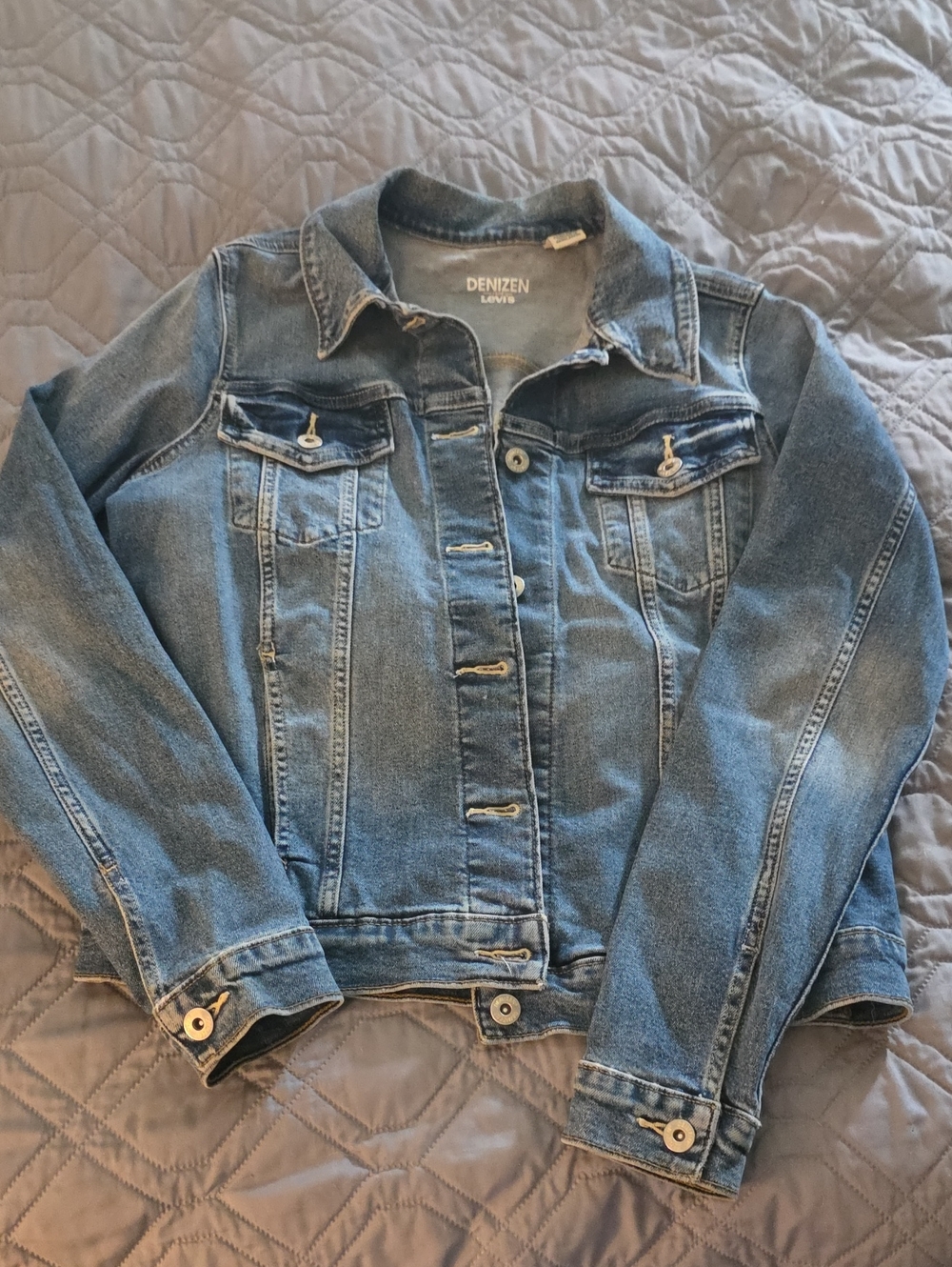 Denizen from Levi's Medium Wash Jean Jacket - Blue Denim